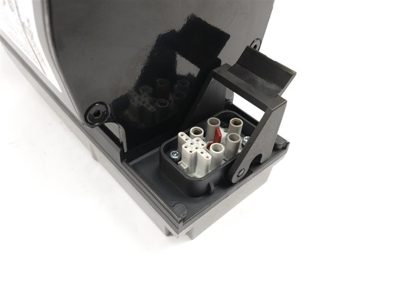 Schneider Electric VIA1003C31A1022 Servo Motor, 680VDC, 3,6A