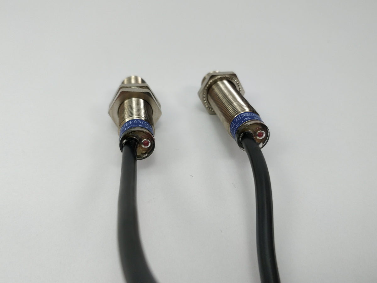 Telemecanique XS1M12PA370L2 Proximity sensor 2pcs