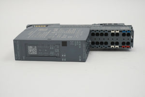 Siemens 6ES7132-6HD01-0BB1 SIMATIC ET 200SP Relay Module, RQ NO 4x 120V DC