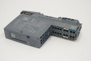 Siemens 6ES7132-6HD01-0BB1 SIMATIC ET 200SP Relay Module, RQ NO 4x 120V DC