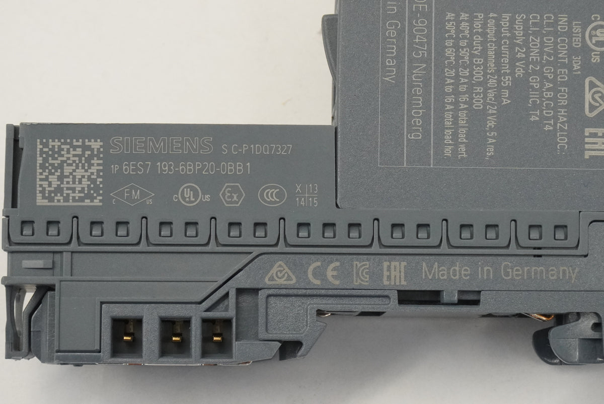 Siemens 6ES7132-6HD01-0BB1 SIMATIC ET 200SP Relay Module, RQ NO 4x 120V DC
