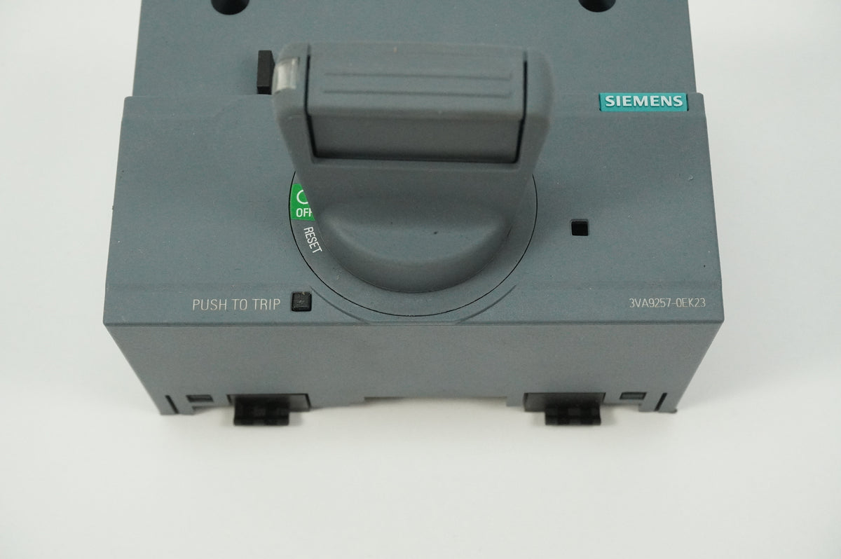 Siemens 3VA9257-0EK23 Front Mounted Operator Standard Door Interlock