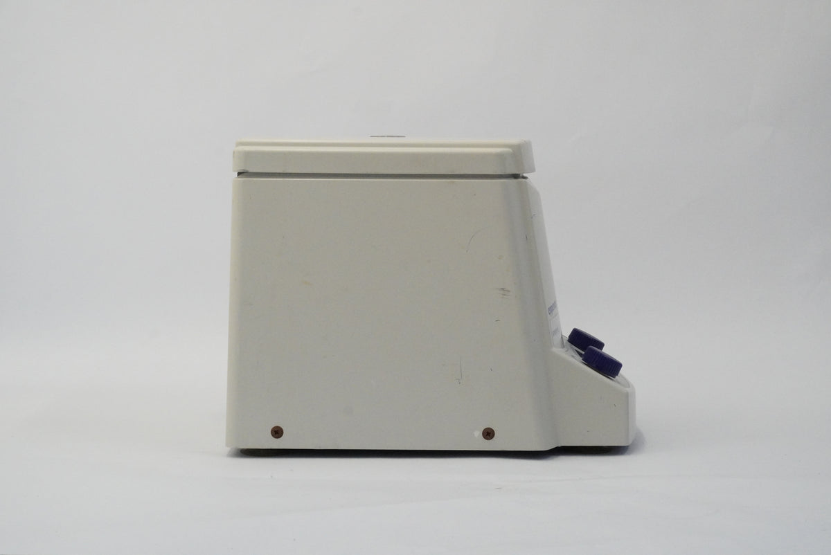 Eppendorf 5425 Microcentrifuge **For Spare Parts**
