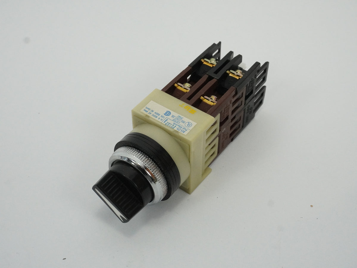 Fuji Electric AH25-PC19Z AH25-PC19Z Selector Switch / Push Button
