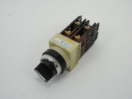 Fuji Electric AH25-PC19Z AH25-PC19Z Selector Switch / Push Button
