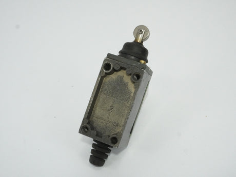 Omron HL-5200 Limit Switch HL-5200