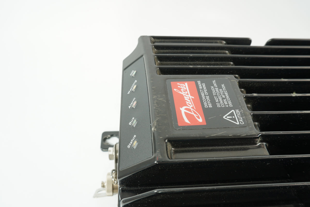 Danfoss 175X0210 FCD 315 VLT Drive crb315pt4p66ebr1d0f13t00c0