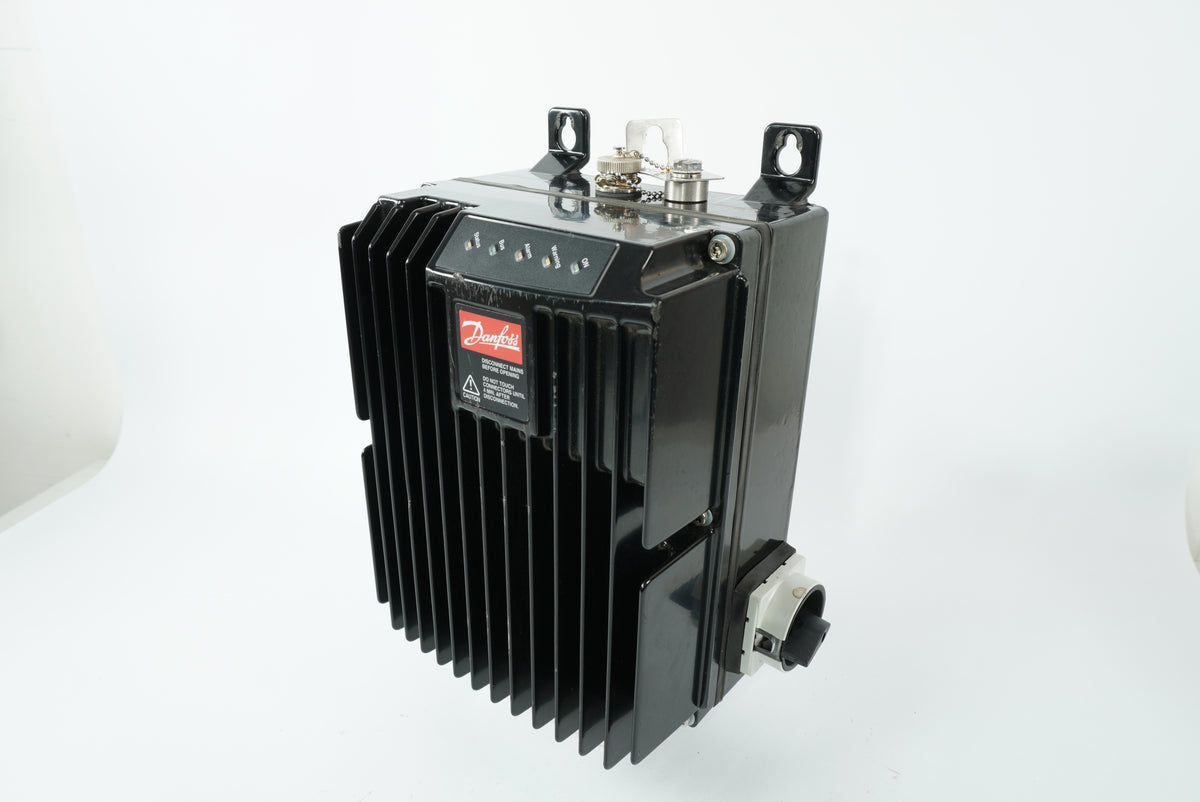 Danfoss 175X0210 FCD 315 VLT Drive crb315pt4p66ebr1d0f13t00c0