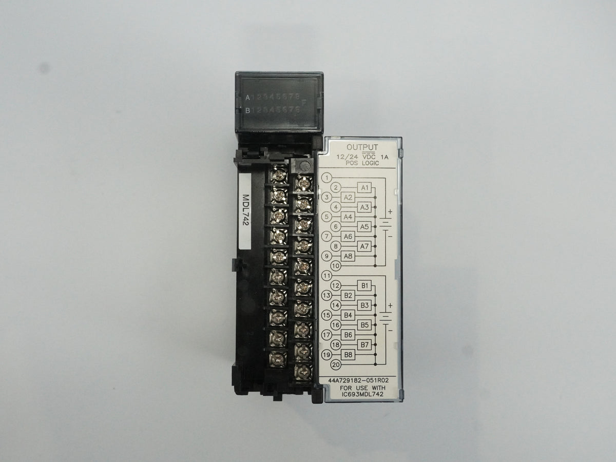 GeFanuc IC693MDL742J Output 12/24VDC