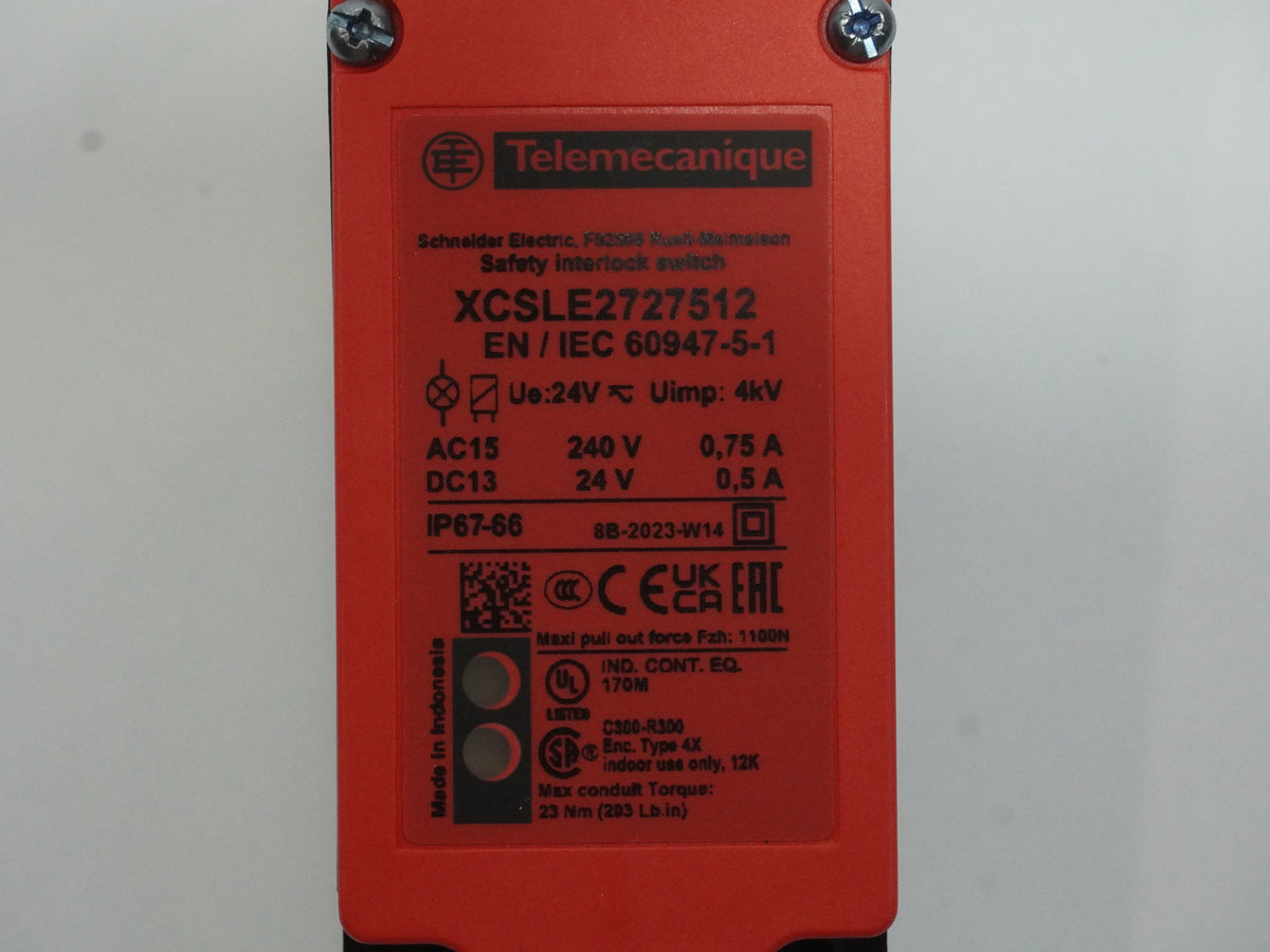 Telemecani XCSLE2727512 Safety interlock switch