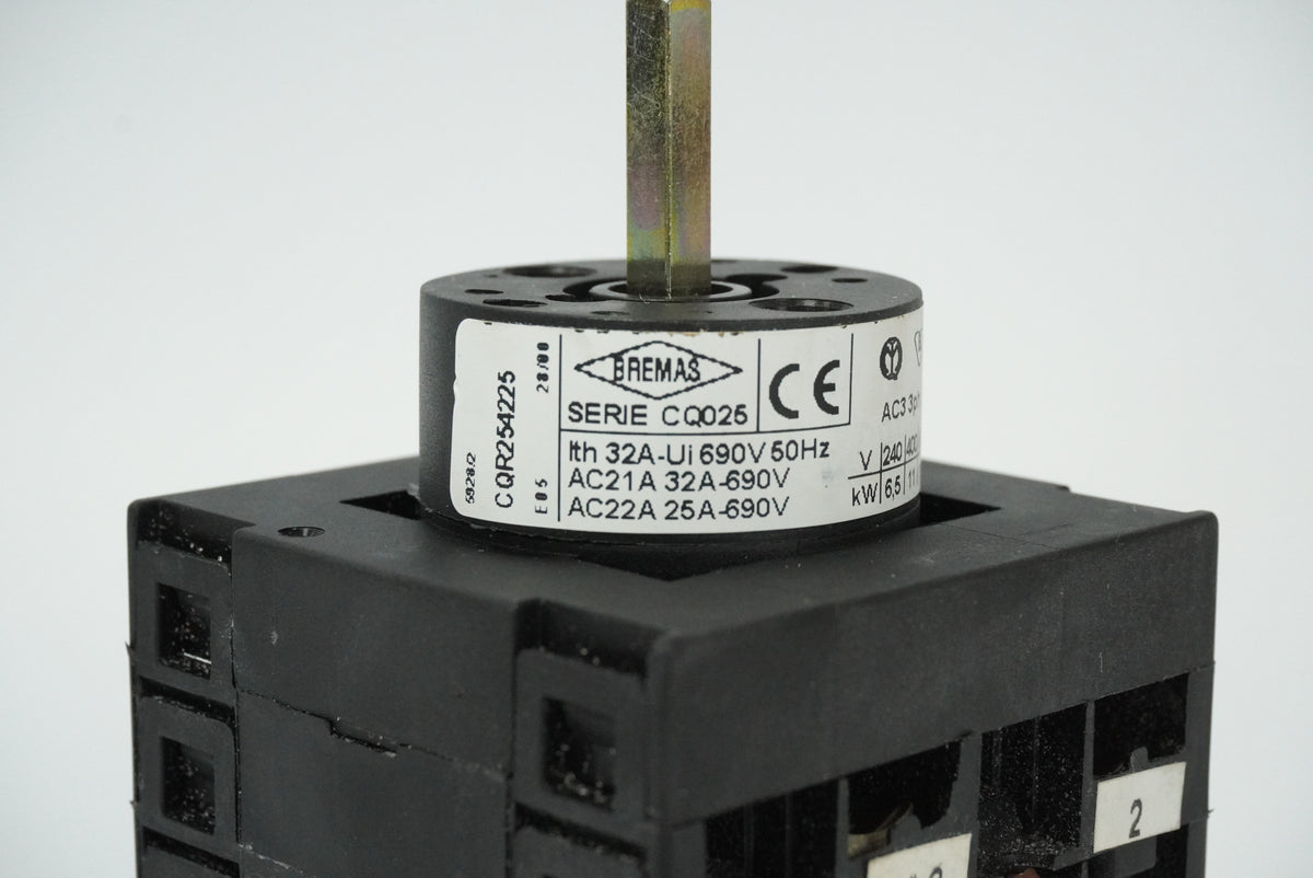 Vemer / Bremas ZK748400 ON-OFF Rotary Cam Switch CQR254225Q06