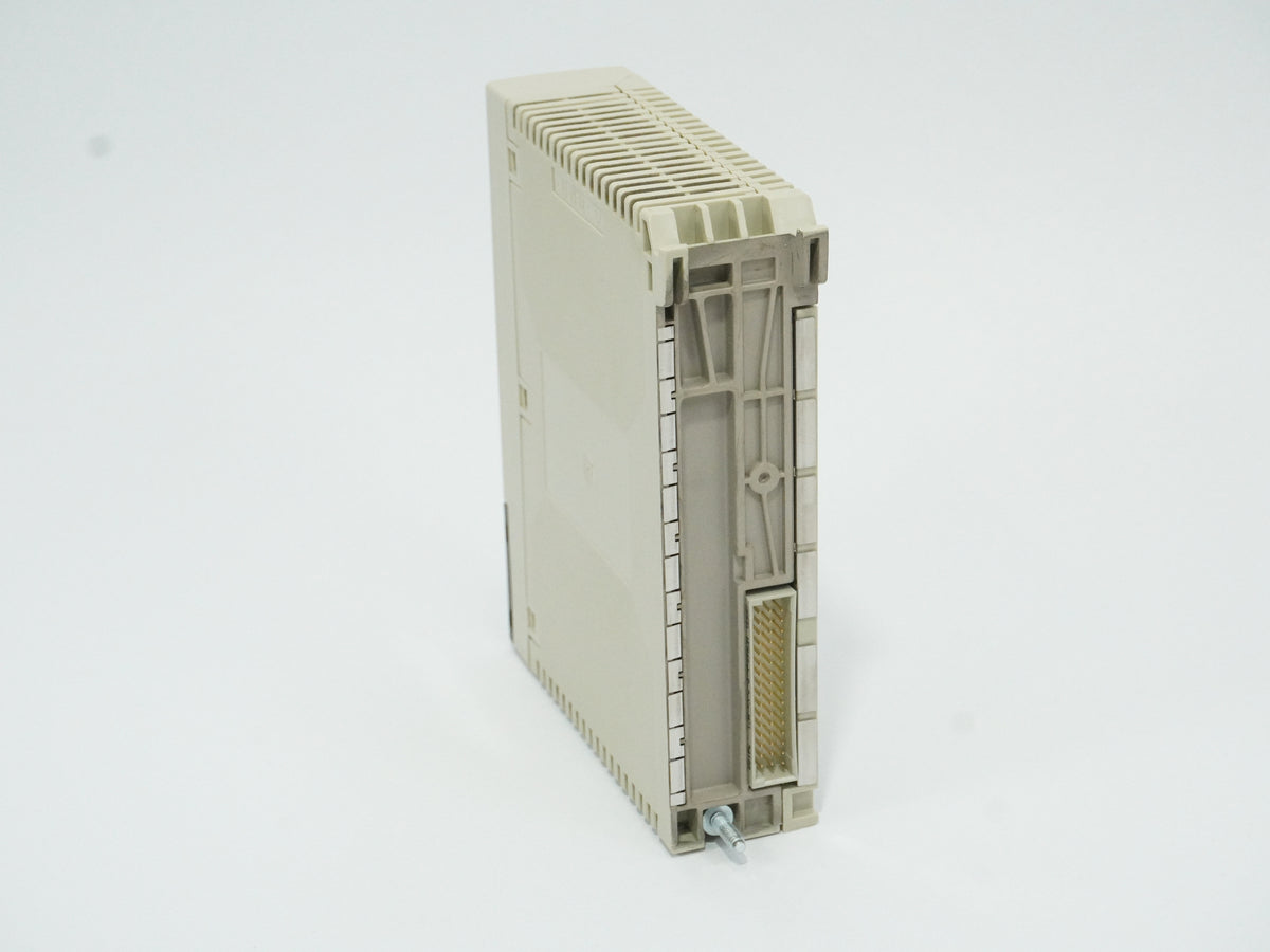 SchneiderE TSXDSY64T2K 64Q 24VDC 0.1A Discrete Output Module