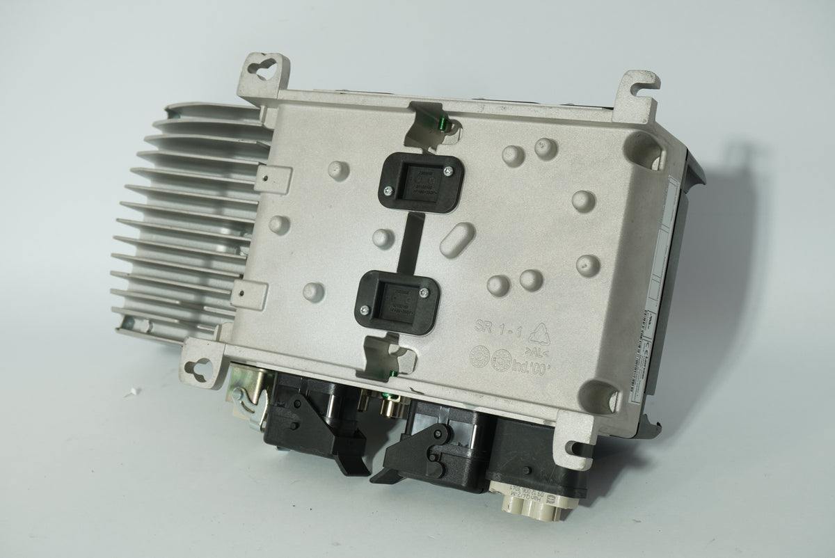 Lenze E84DGDVB15242PP-B1 Drive 8400, W: Z351BCARC0G215FB2S, E84DGS3VGECNDXX173