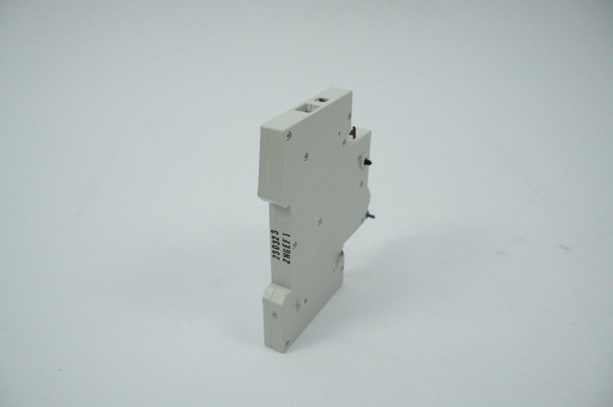 Siemens 5ST3 020-2 Fault Signal Contact  W/ Test and Reset Button Batch of 3pcs.