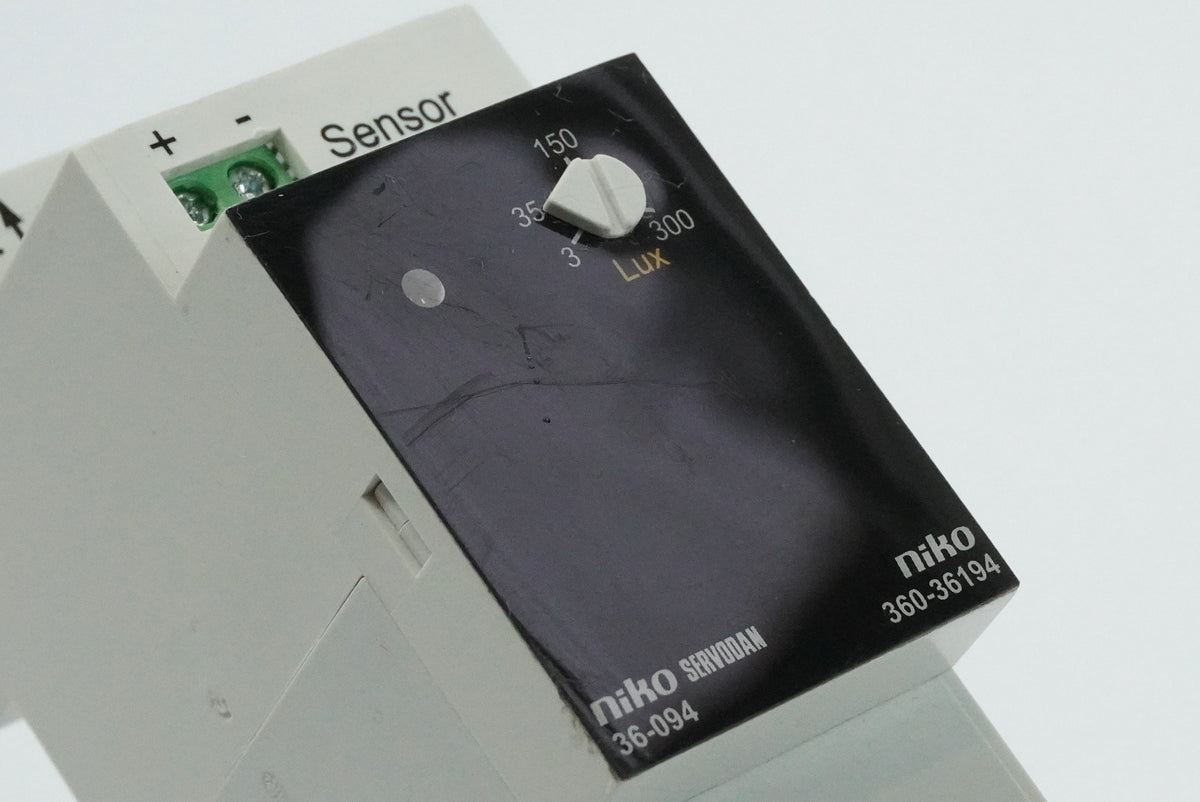 Niko 36-094 360-36194 Rail Twilight Switch / Sensor Relay