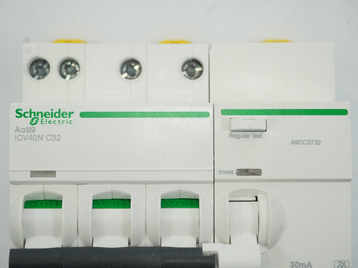 Schneider Electric A9DC3732 iCV40N C32 Acti9 3P Residual Current Breaker 30mA