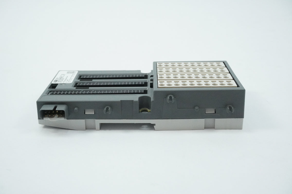 Abb 1SAP212000R0001 TU516 I/O Terminal Unit