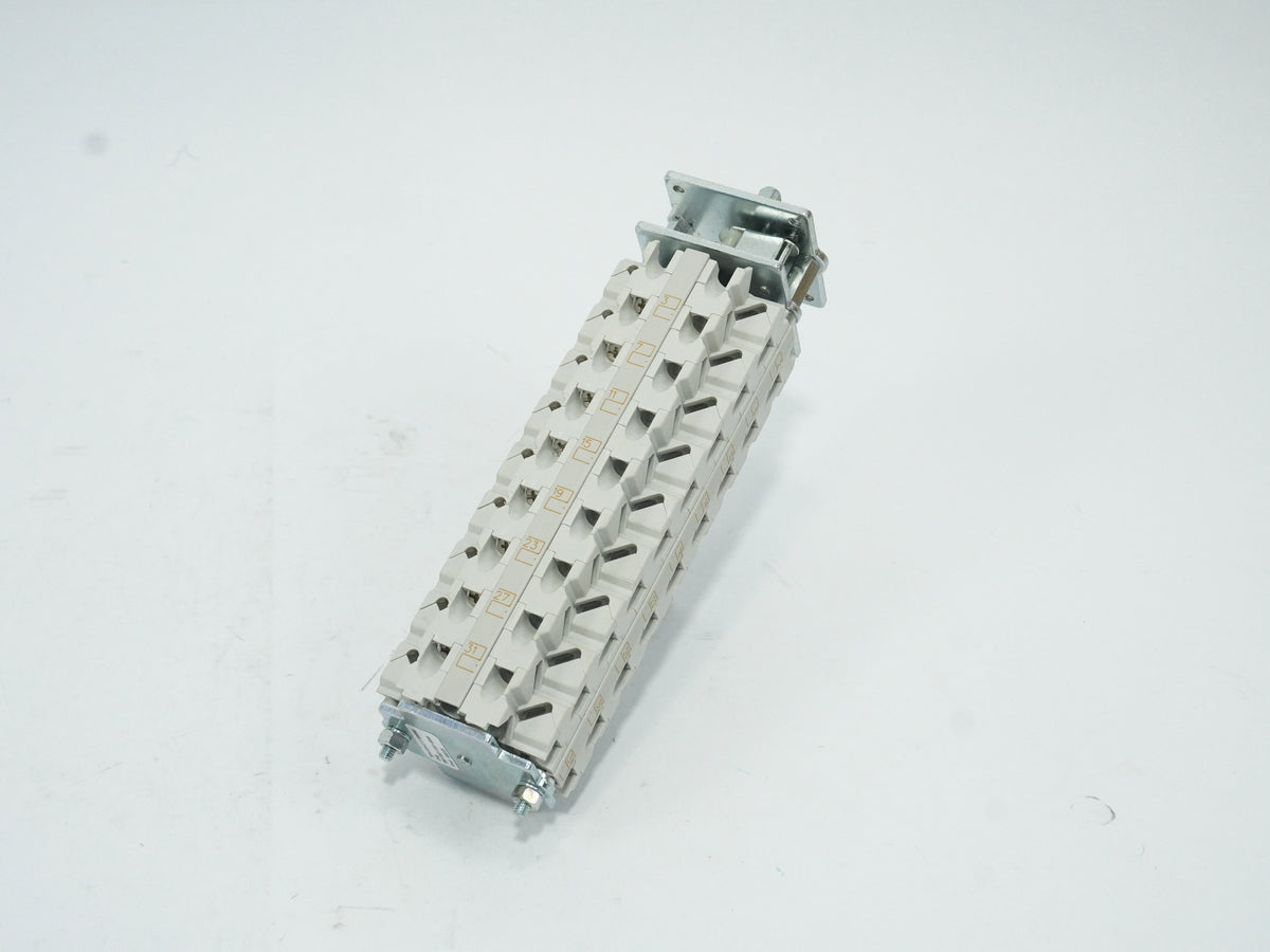 Comeletric R16 2/17 506666 Control and Rotary Switch