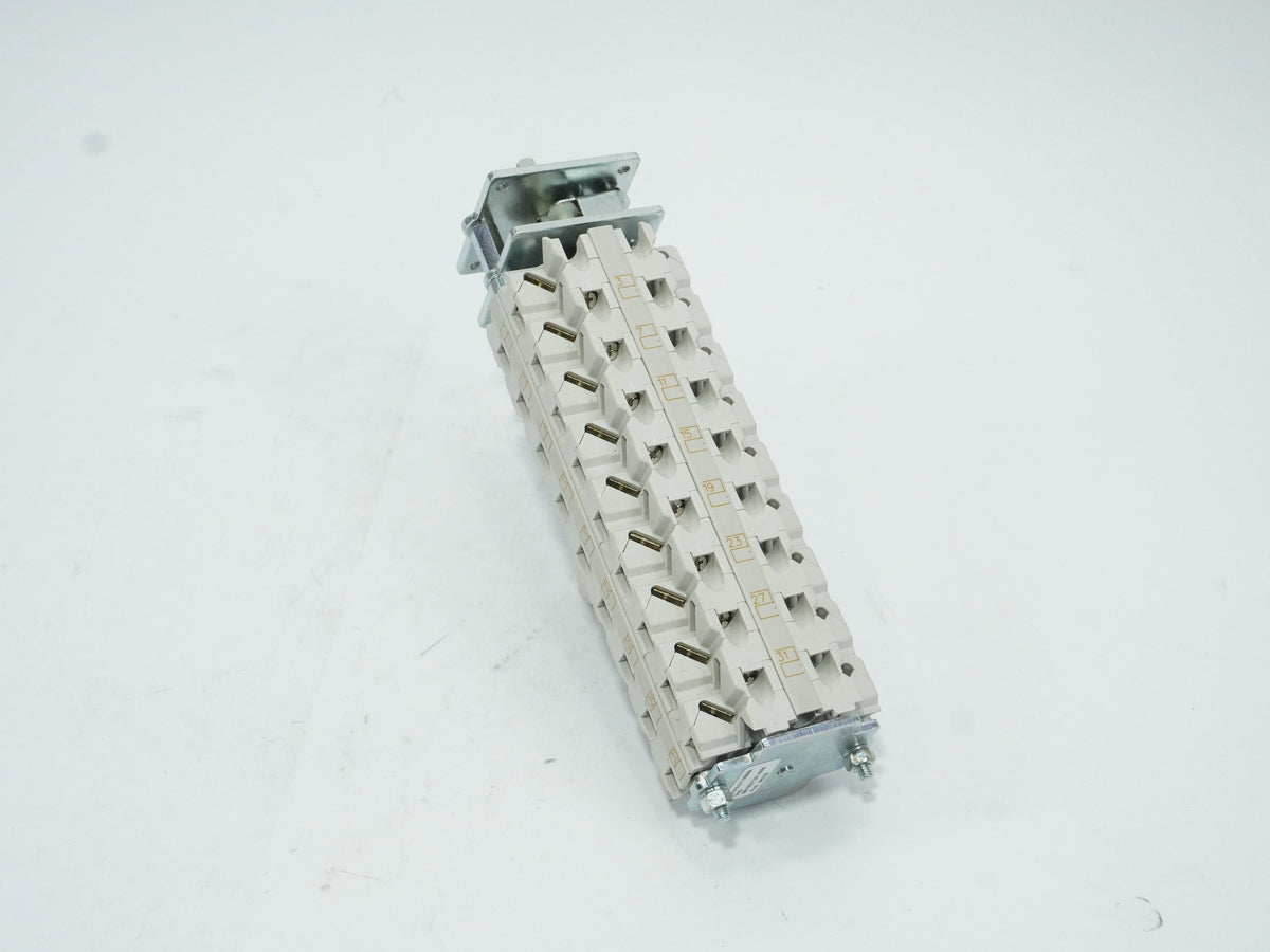 Comeletric R16 2/17 506666 Control and Rotary Switch