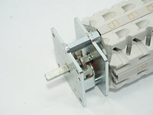 Comeletric R16 2/17 506666 Control and Rotary Switch