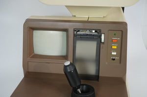 Hoya Corporation AR-530 Professional ophthalmic auto-refractometer CRT