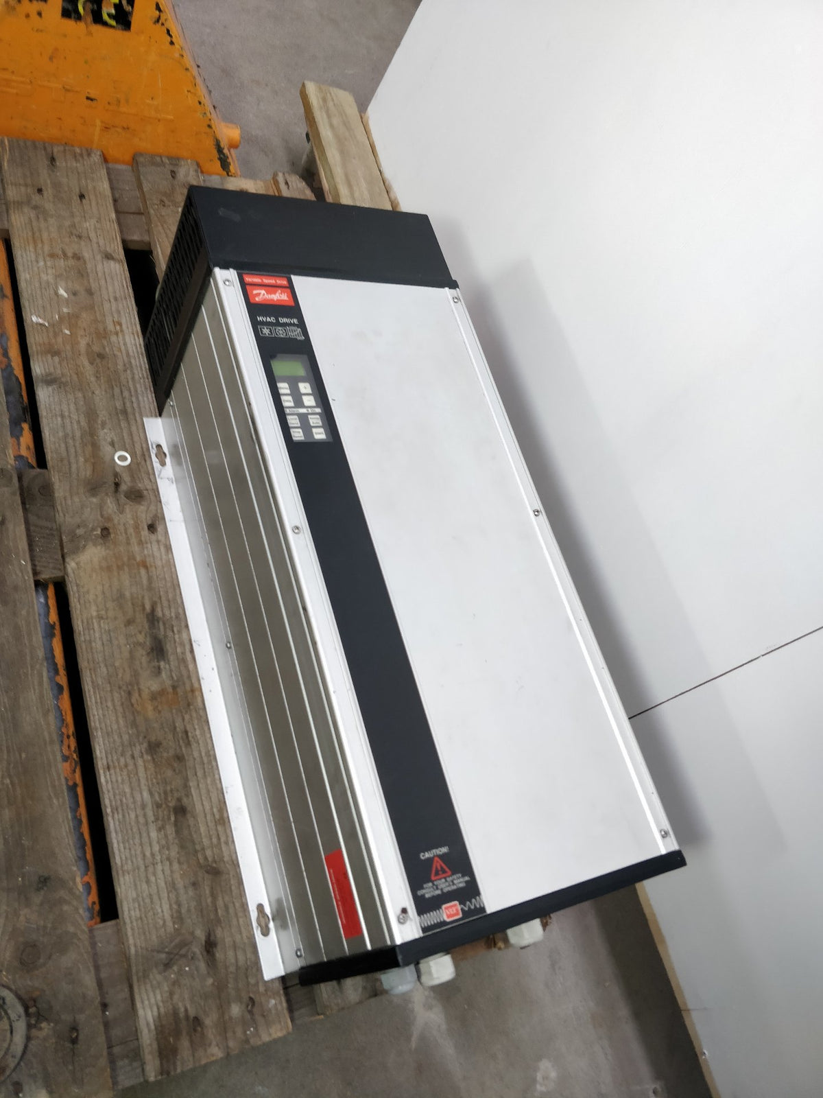 Danfoss 175H2914 VLT 3516 HV-AC Variable Speed Drive
