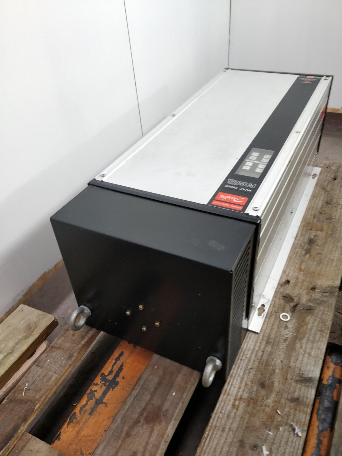 Danfoss 175H2914 VLT 3516 HV-AC Variable Speed Drive