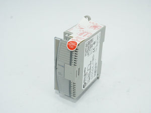 Ab 1762-OW16 Ser. A MicroLogix 1200  16 PT. VAC/VDC Relay Output Module