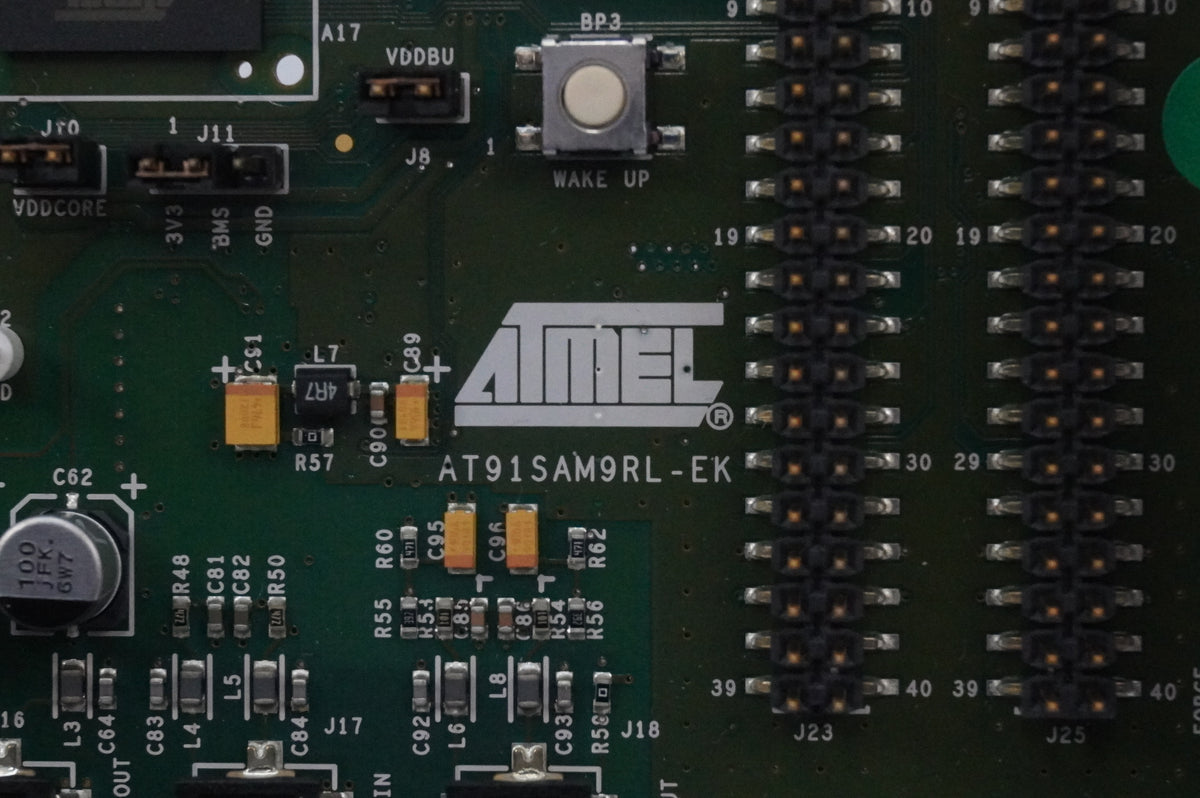 Atmel AT91SAM9RL-EK Evaluation Kit AT91 Series SMART ARM Microcontrollers