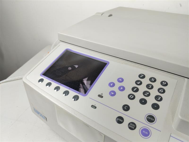 Unicam UV530 Spectrophotometer