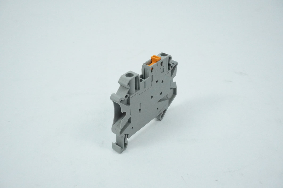 Phoenix Contact 30 46 17 1 UT 4-MT-P/P Terminal Block Batch of 60 pcs.
