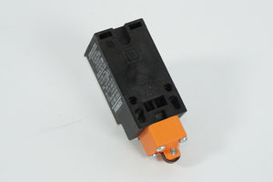Siemens 3SE3 200-1D Position Switch Enclosed Roller Plunger 1NO+1NC