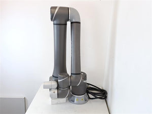 OMRON RT6-1001301 TM12 Industrial Robot w/ 69124-001 Controller, used for test