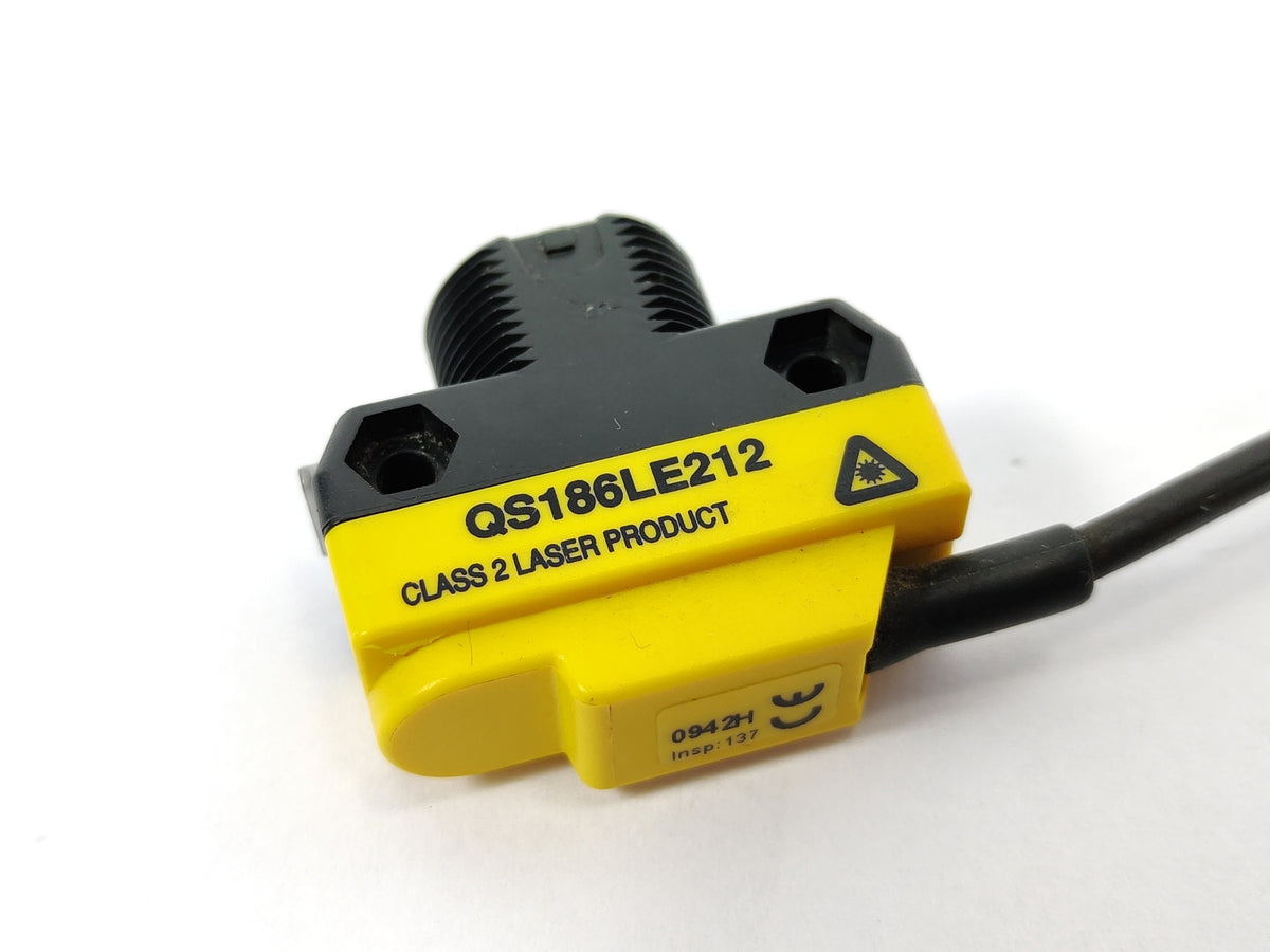 BannerEngi QS186LE212 All Purpose Photoelectric Sensor