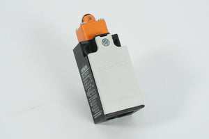 Siemens 3SE3 200-1D Position Switch Enclosed Roller Plunger 1NO+1NC