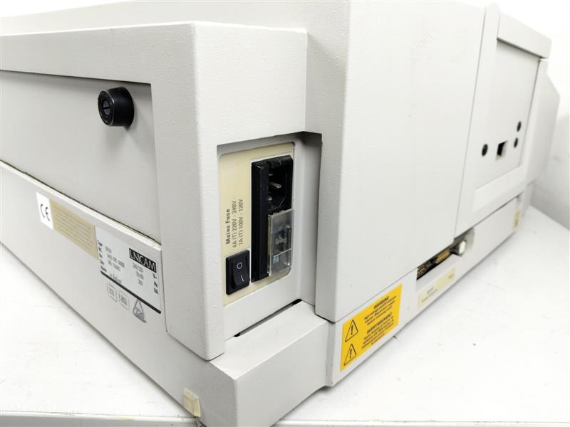 Unicam UV530 Spectrophotometer