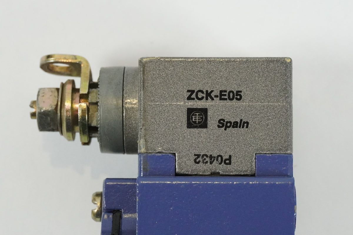 Schneider Electric XCK-J...H29 Limit Switch Body With ZCK-E05