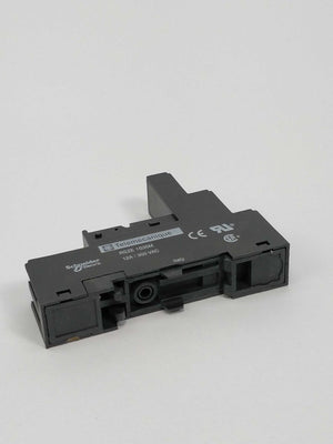 TELEMECANIQUE RSZE 1S35M Relay socket 12A 300VAC 10 Pcs