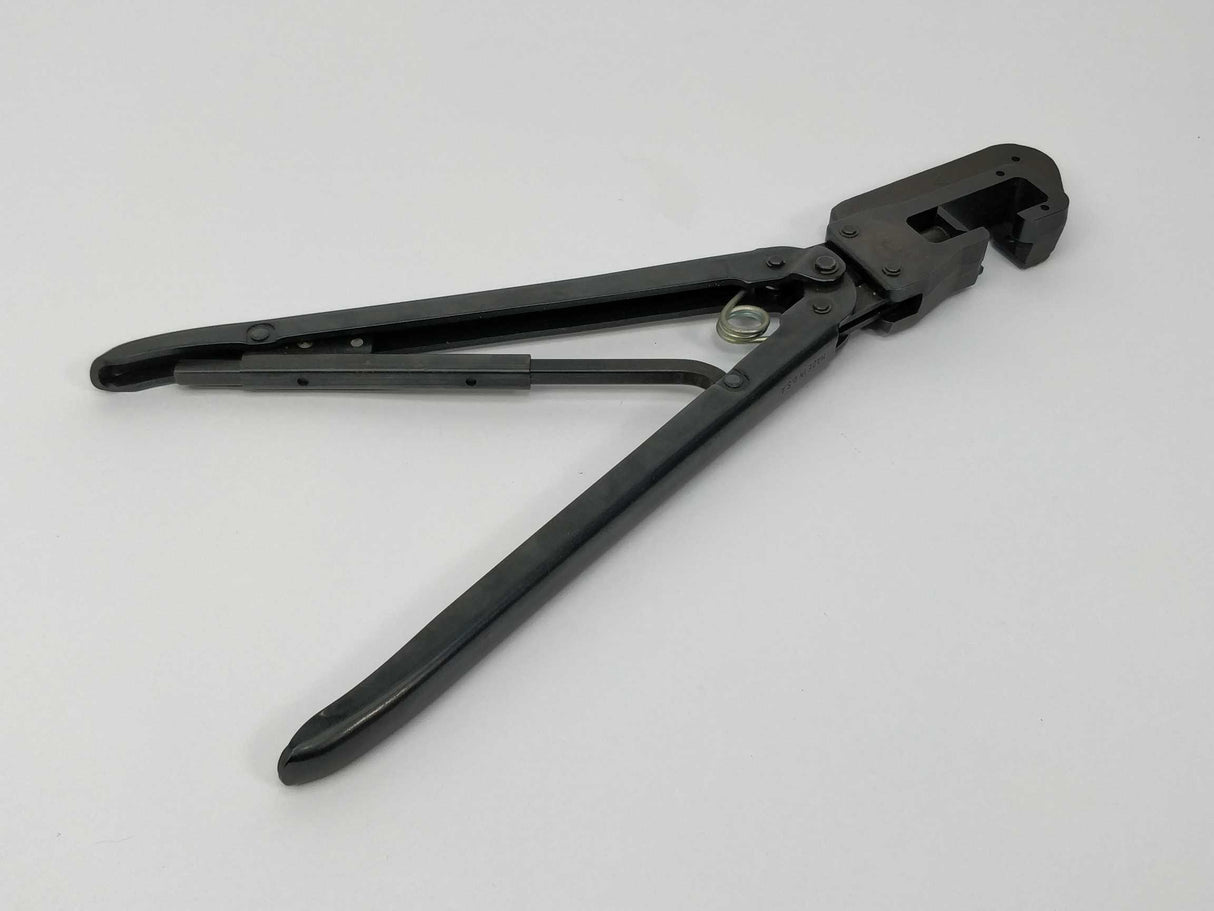 AMP 69710-1 Portable Crimp Tool