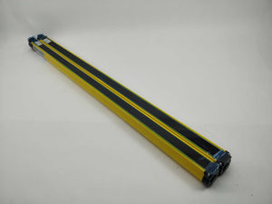 AB 440L-T4A3400YD Light Curtain Transmitter with 440L-R4A3400YD Receiver