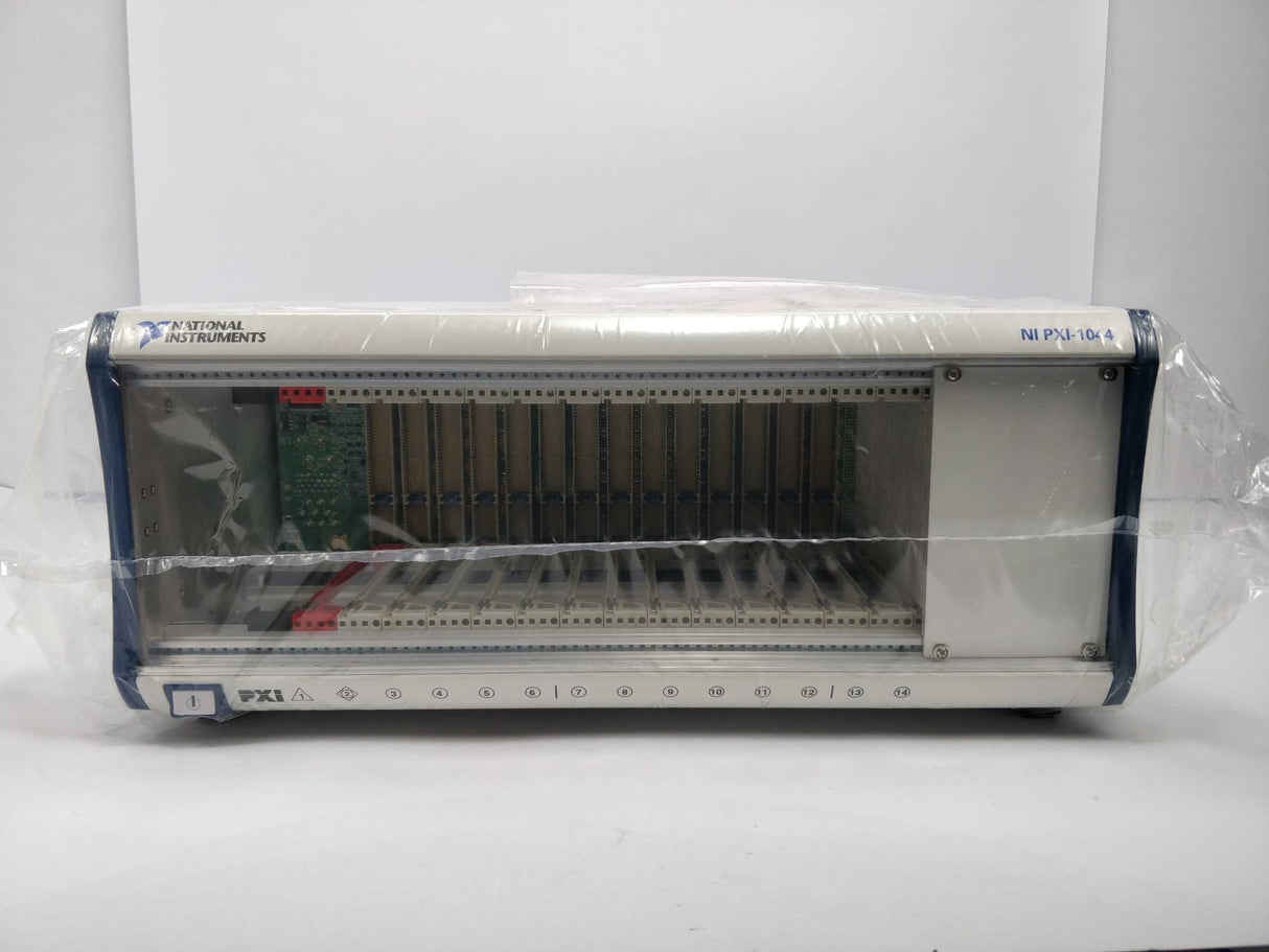 National Instruments PXI-1044   14-Slot, Legac PXI Chassis