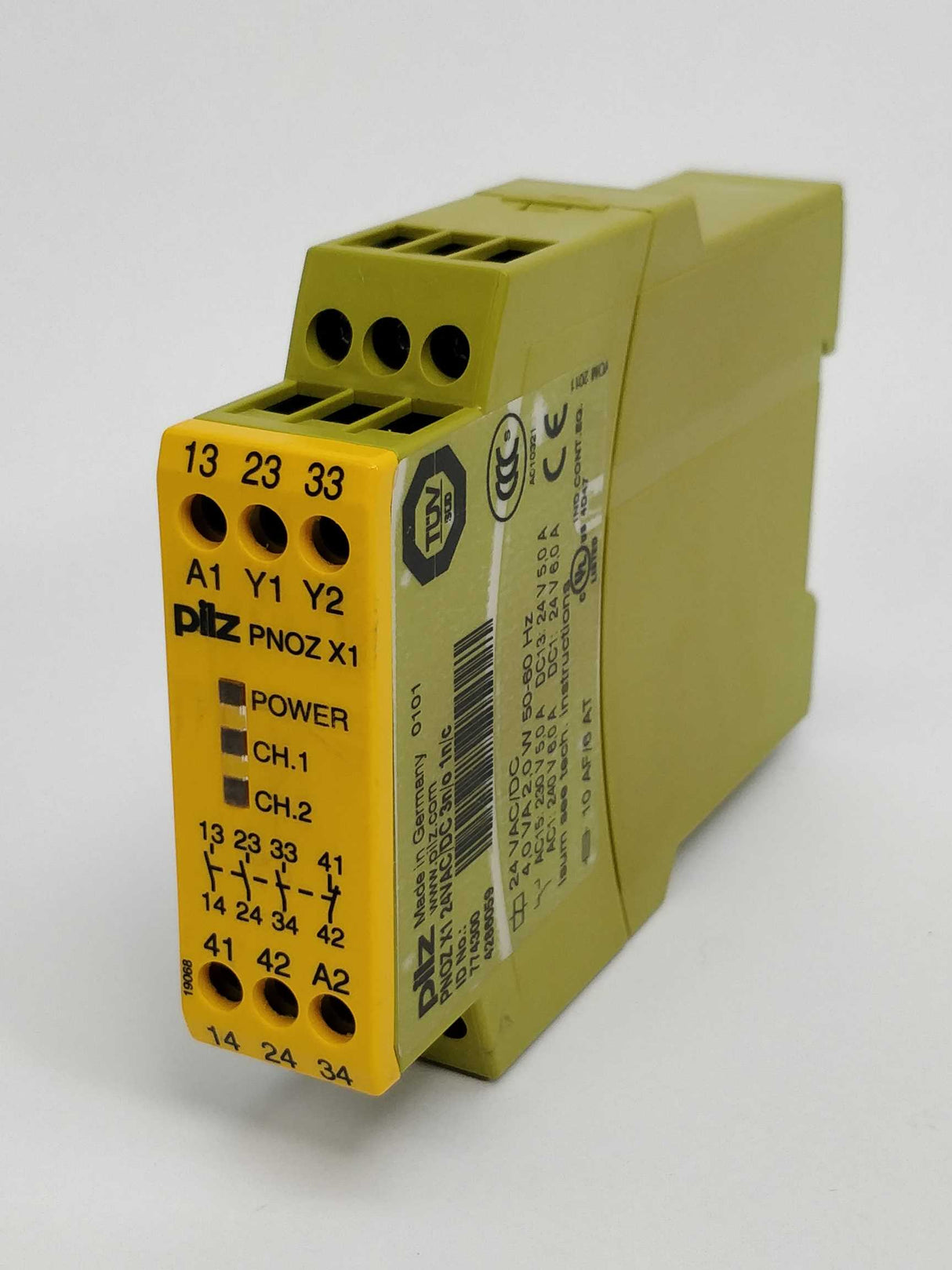 Pilz PNOZ X1 24VAC/DC 3n/o 1n/c Safety relay