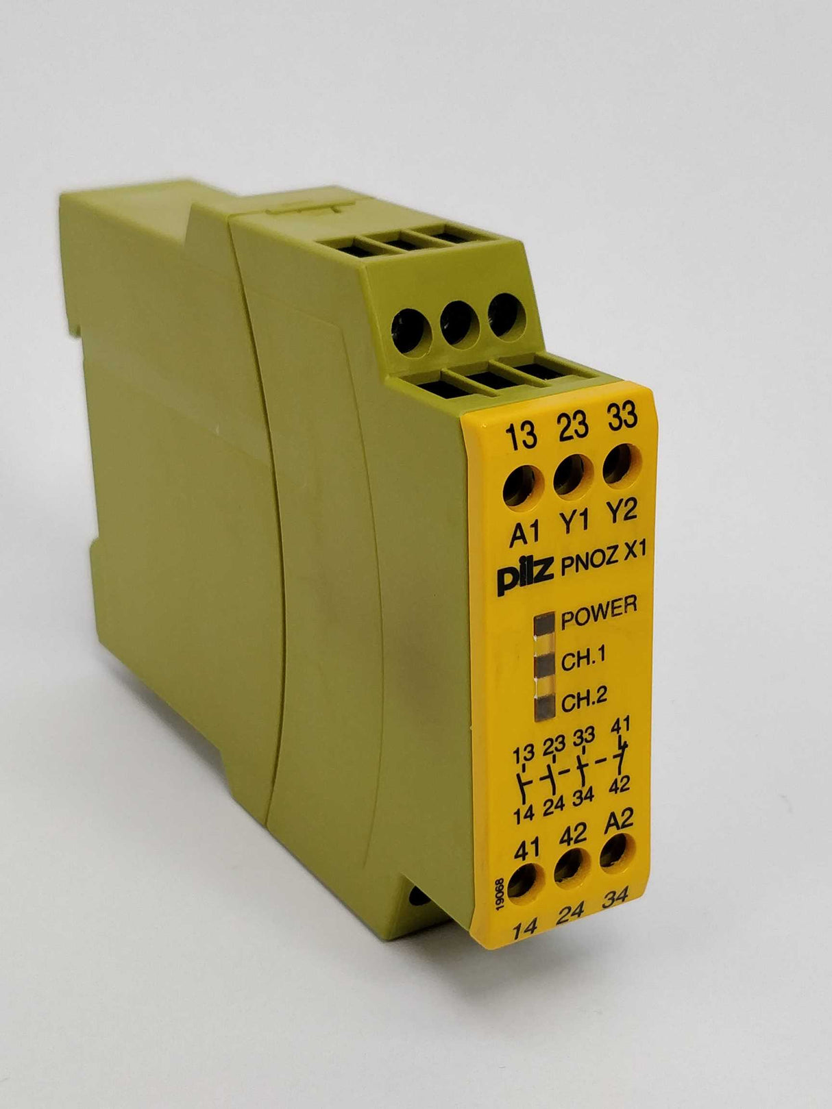 Pilz PNOZ X1 24VAC/DC 3n/o 1n/c Safety relay