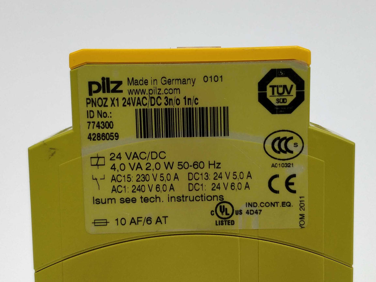Pilz PNOZ X1 24VAC/DC 3n/o 1n/c Safety relay