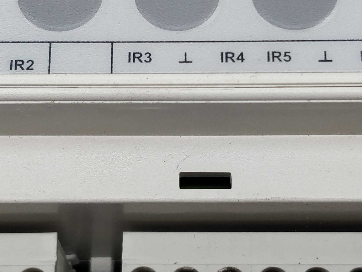 Pantron ISM-8000/24VDC Infrared Multiplexer Ver.01/01