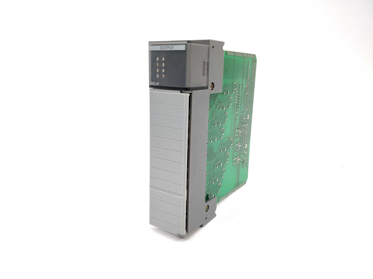 AB 1746-OW8 SLC500 output module Ser.A