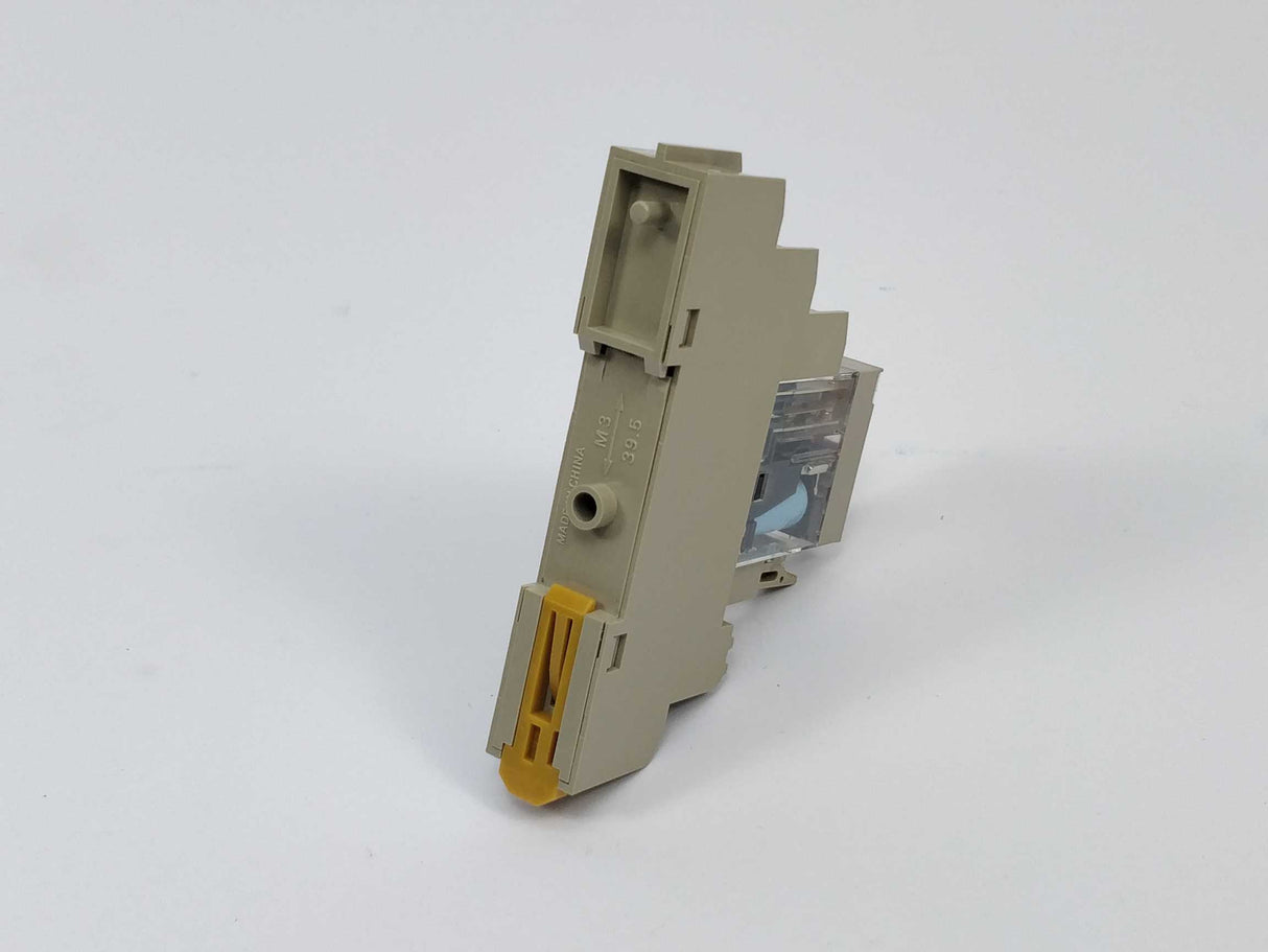 OMRON G2R-2-S (S) RELAY + P2RF-08-E