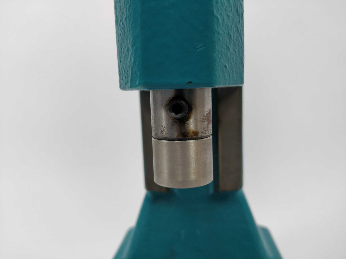 Mader Pressen EP 500/S1-40 Manual Press 5.0 kN Capacity