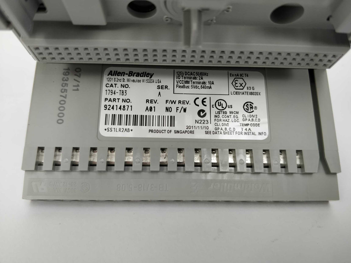 AB 1794-TB3 Terminal Base Ser.A 125V DC/AC 50/60Hz