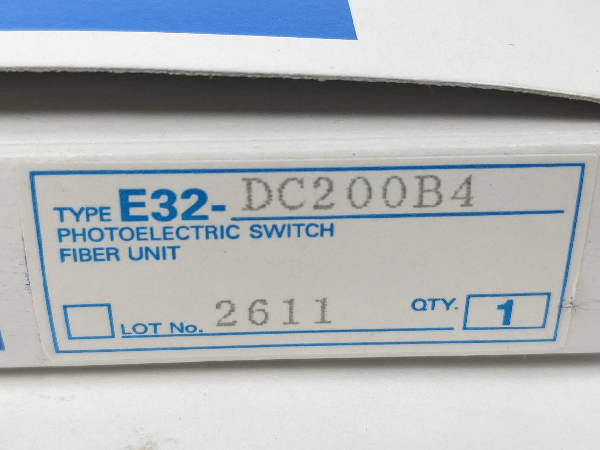 OMRON E32-DC200-B4 Photoelectric switch fiber unit